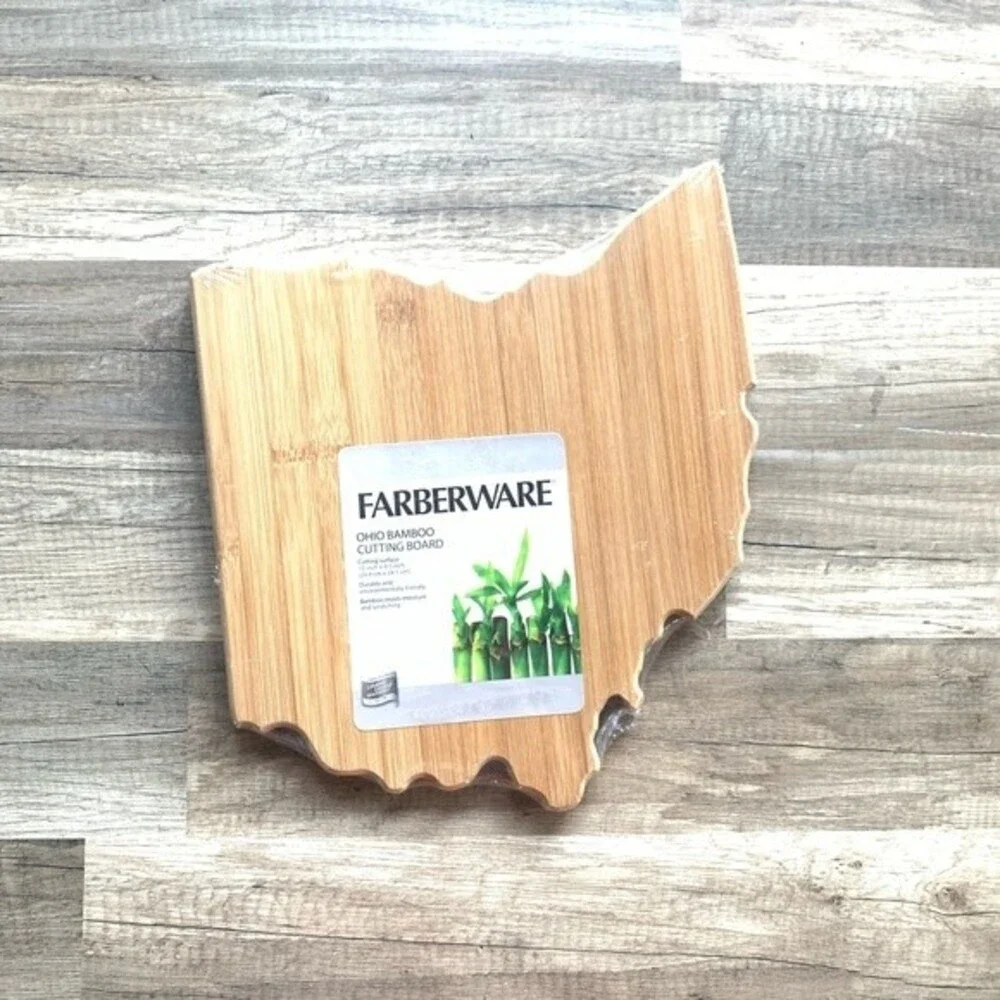 Set of 2 State of Ohio wooden cutting boards NEW